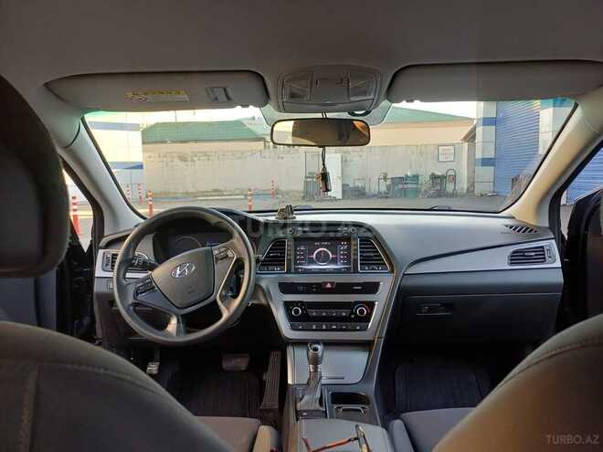 Hyundai Sonata-17