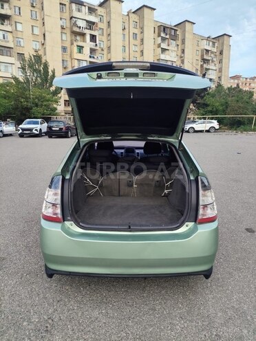 Toyota Prius-8