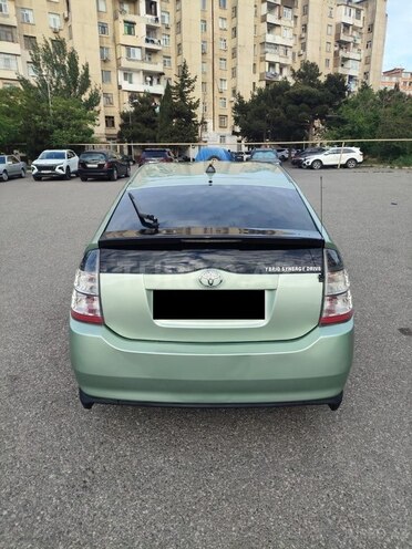 Toyota Prius-7