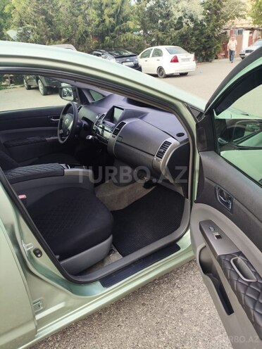 Toyota Prius-11