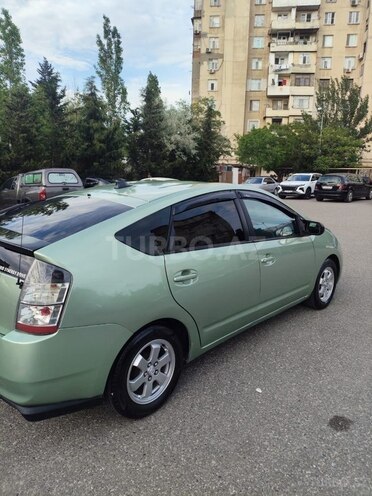 Toyota Prius-6