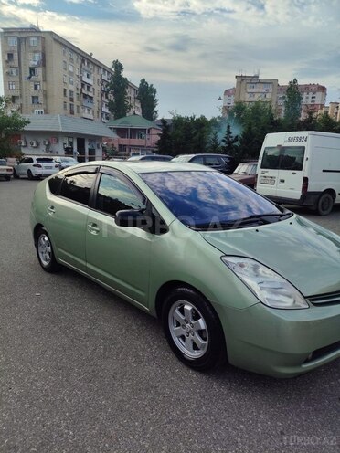 Toyota Prius-2