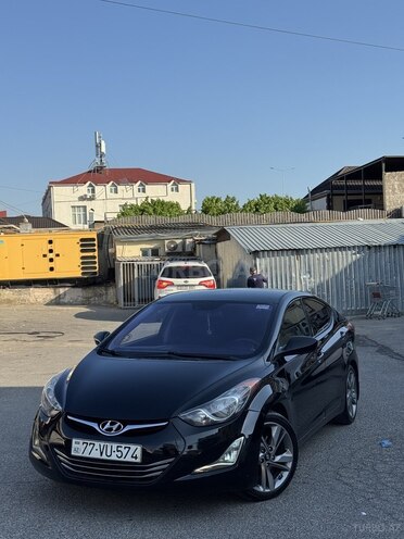 Hyundai Elantra-3