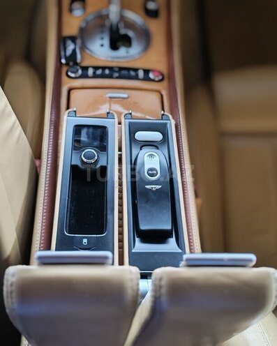Bentley Continental GT-19