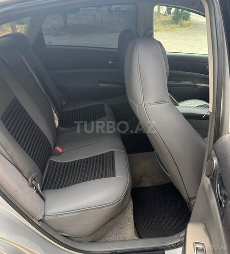 Toyota Prius-13