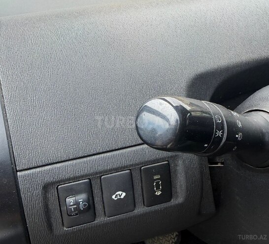 Toyota Prius-10