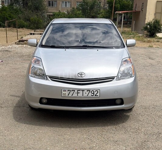 Toyota Prius-4