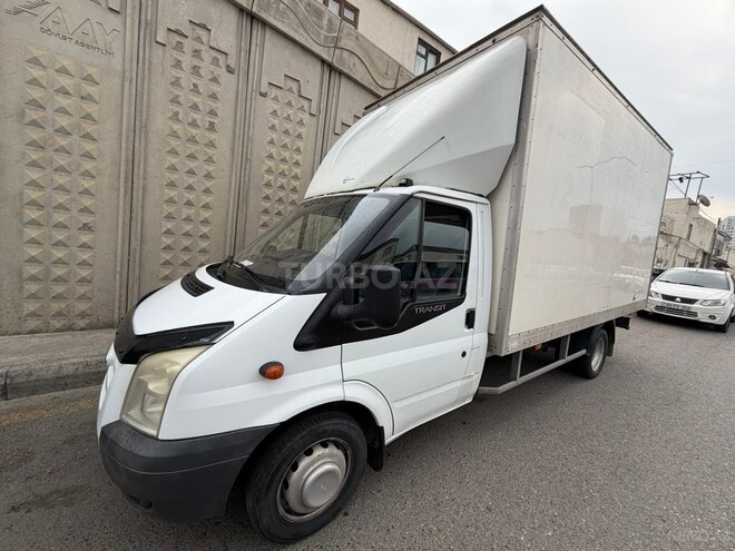 Ford Transit-3