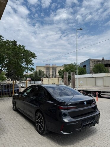 BMW i7-6