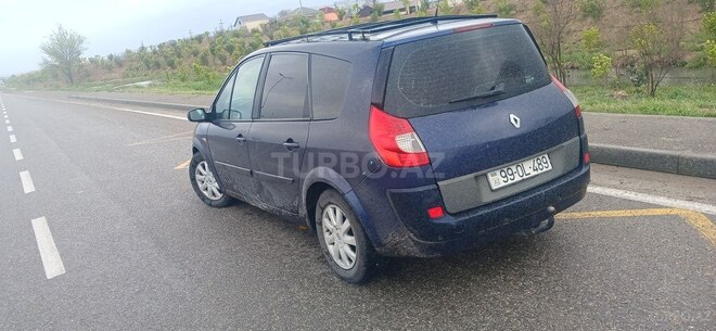 Renault Megane Scenic-6