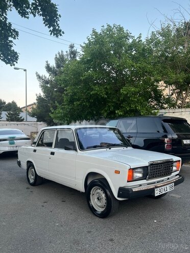 LADA (VAZ) 2107-4