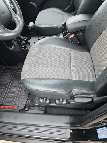 Kia Sportage-13