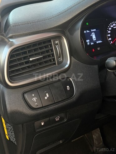 Kia Sorento-15