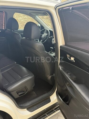 Kia Sorento-9