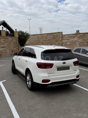 Kia Sorento-5