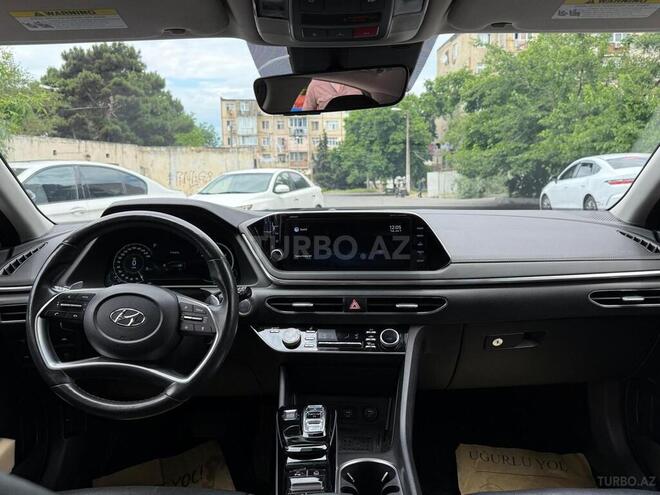 Hyundai Sonata-13