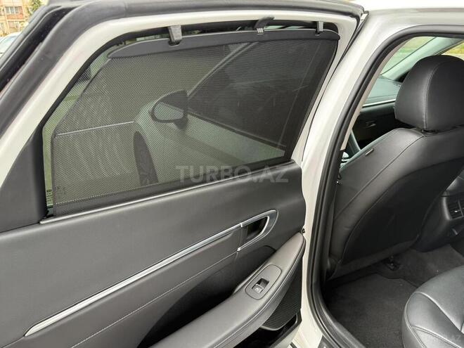 Hyundai Sonata-19