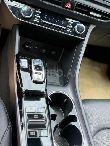 Hyundai Sonata-15