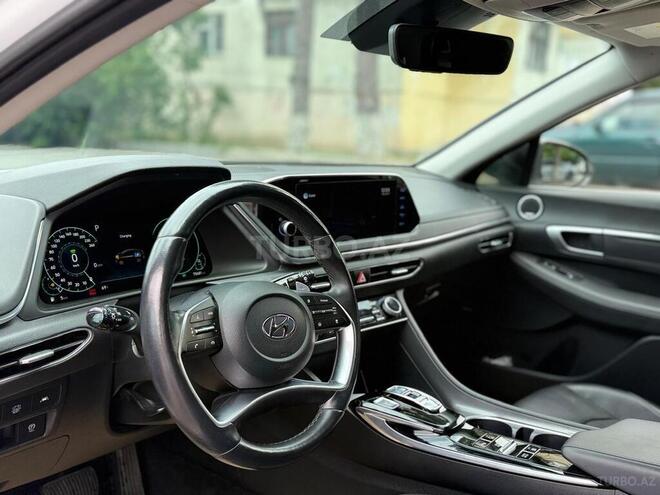 Hyundai Sonata-14