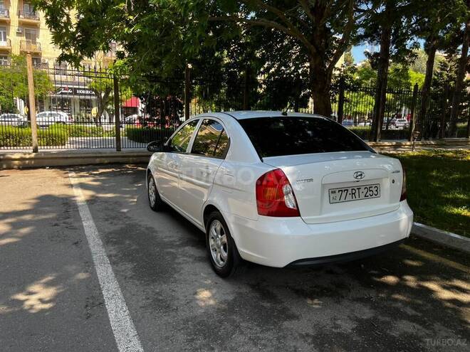 Hyundai Accent-6