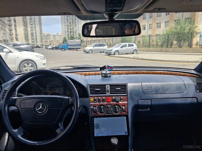 Mercedes C 220-2