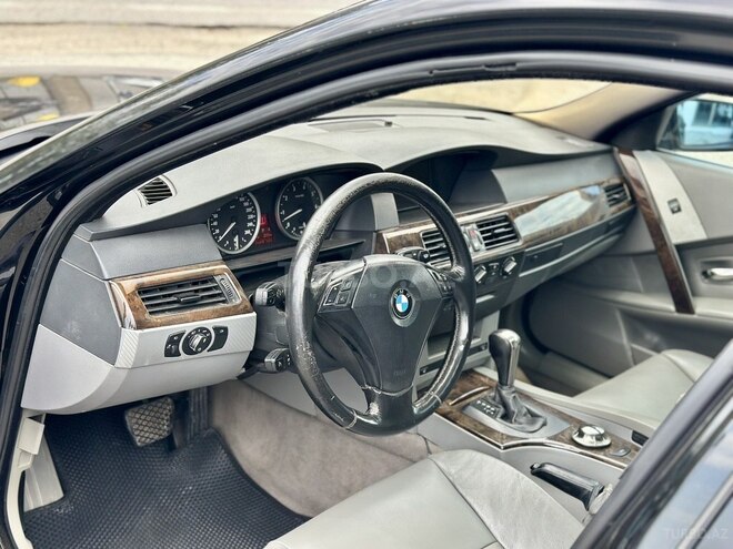 BMW 530-12