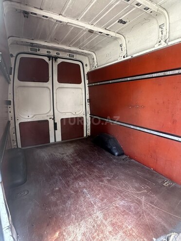 Ford Transit-6