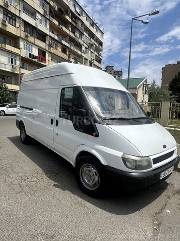 Ford Transit-3