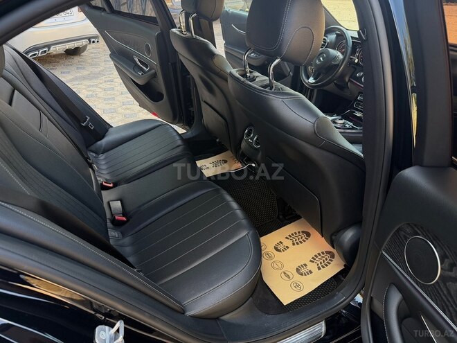 Mercedes E 300-13