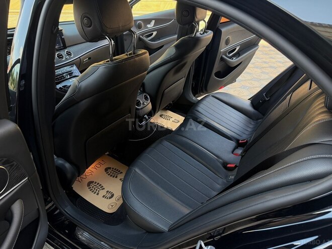 Mercedes E 300-12