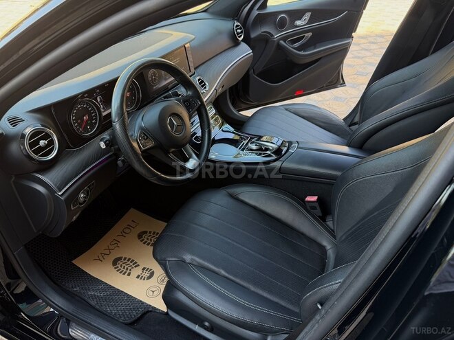 Mercedes E 300-11