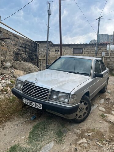 Mercedes 190-1