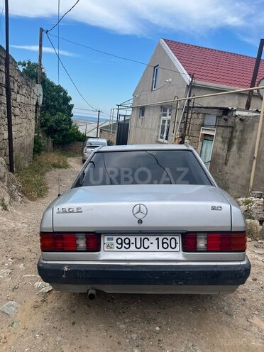 Mercedes 190-2