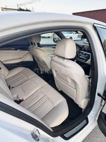 BMW 530e-9