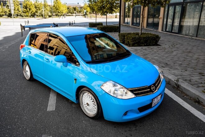 Nissan Tiida-9