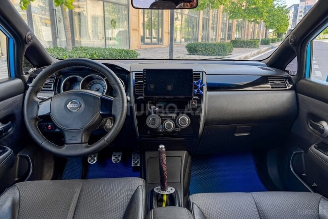 Nissan Tiida-15