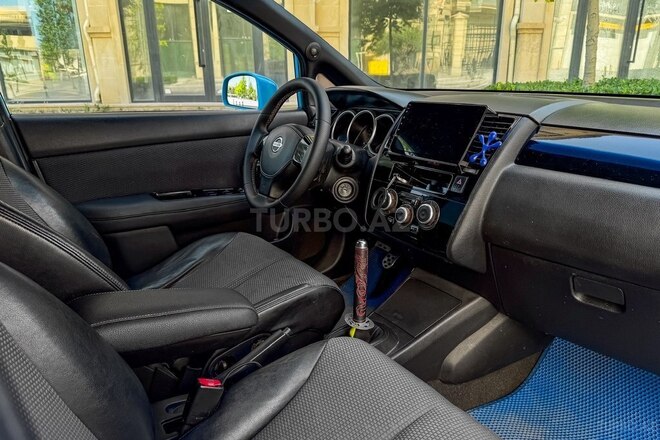 Nissan Tiida-17