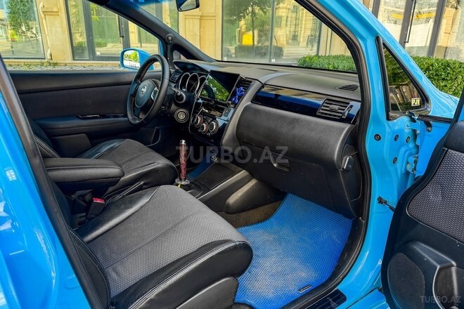 Nissan Tiida-18
