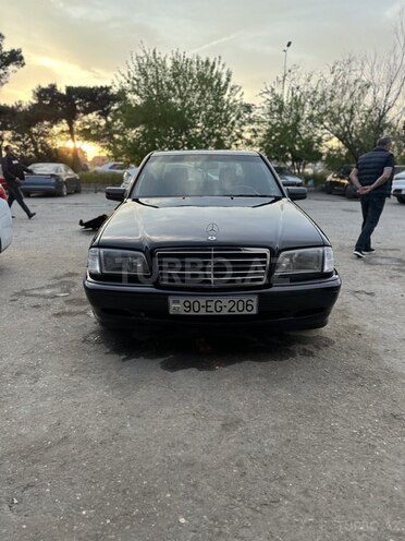 Mercedes C 220-1