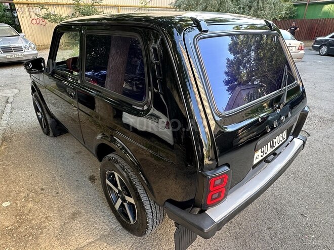 LADA (VAZ) Niva-9