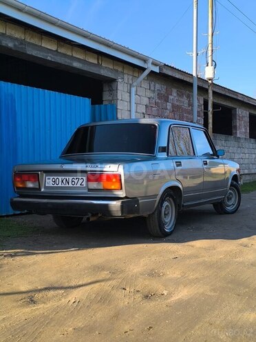 LADA (VAZ) 2107-2