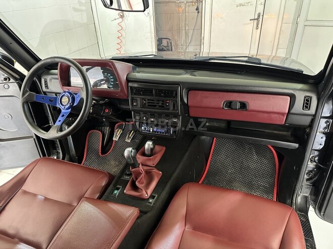 LADA (VAZ) Niva-11