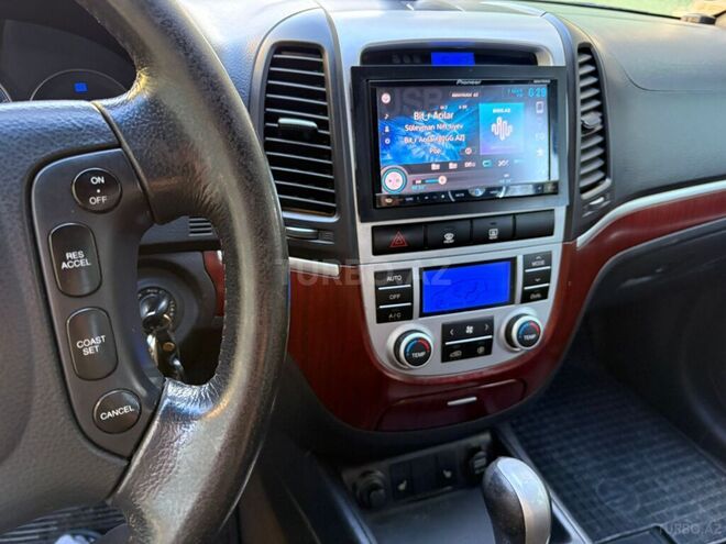 Hyundai Santa Fe-11