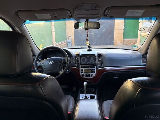 Hyundai Santa Fe-13