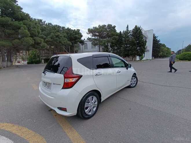 Nissan Note-5