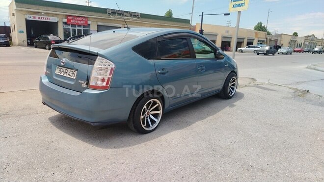 Toyota Prius-4