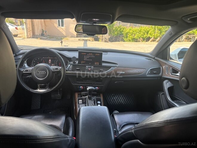 Audi A6-12