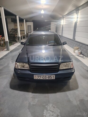 Mercedes C 200-1