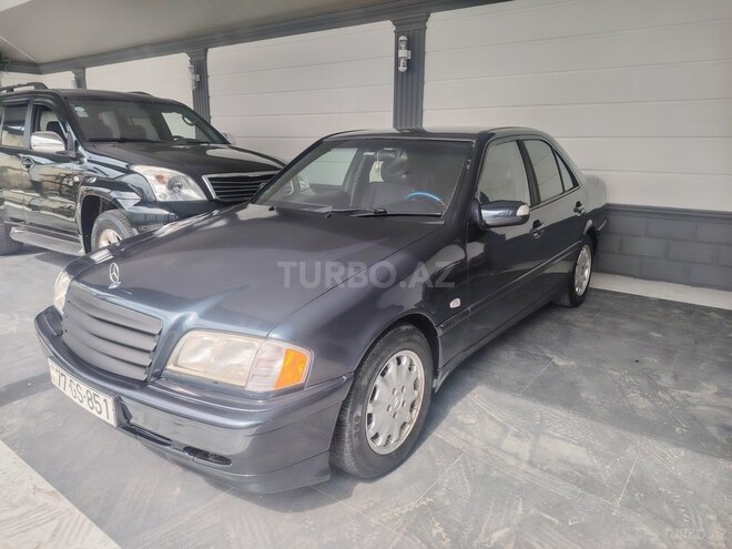 Mercedes C 200-12