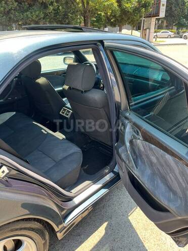 Mercedes E 240-14